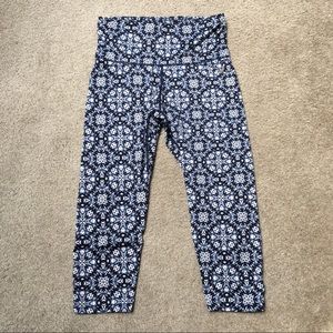 Patterned Capri Leggings
